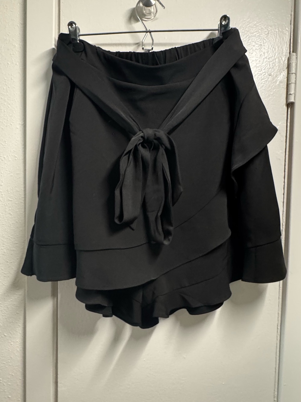 City Chic Black Ruffle Hem Skort Plus Size 16 (S) Like New